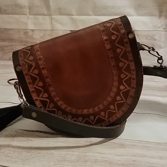 Vintage Leather  Crossbody Purse - Picture 3 of 8